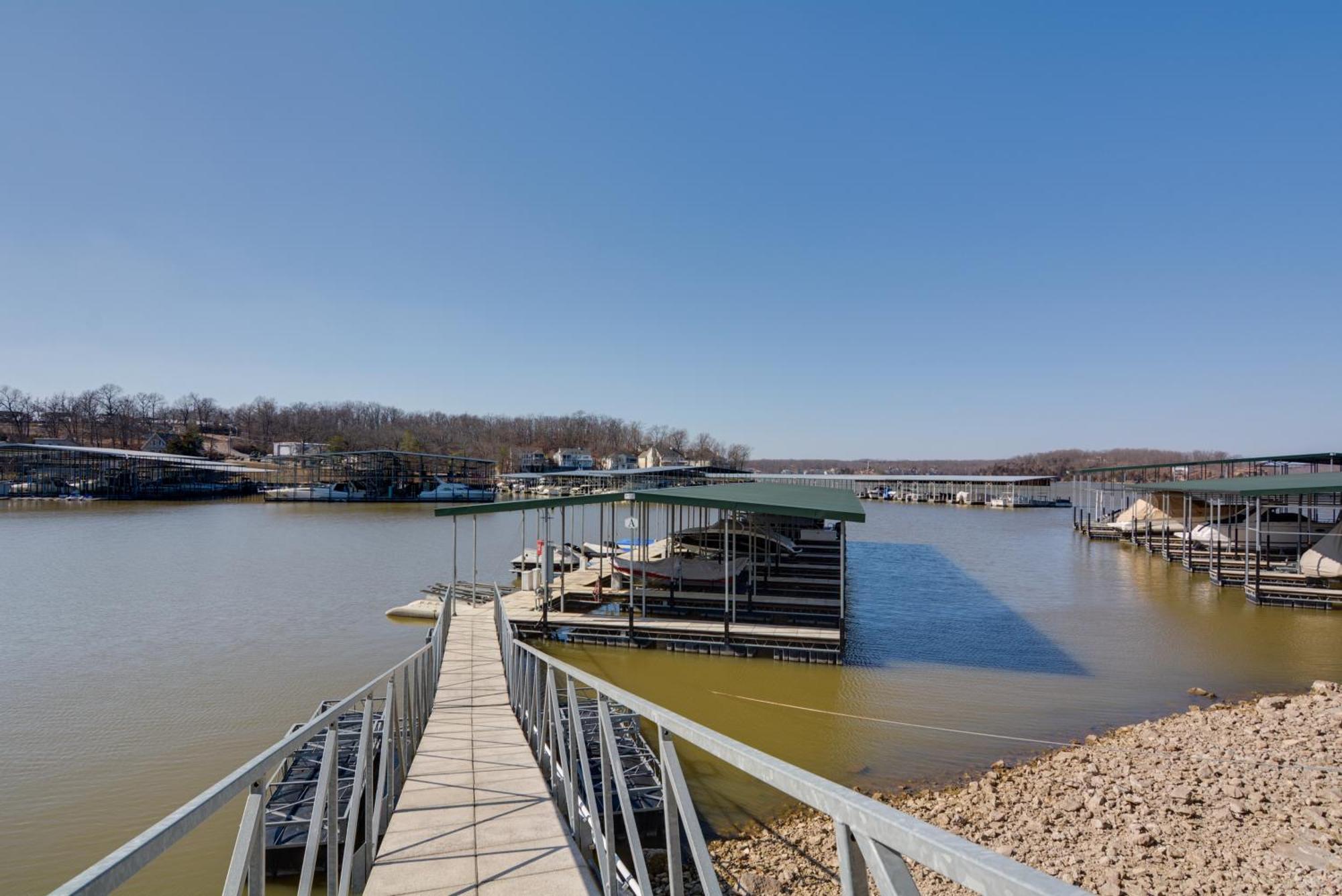 Lakefront Osage Beach Condo With Pool And Water Views! Exteriér fotografie