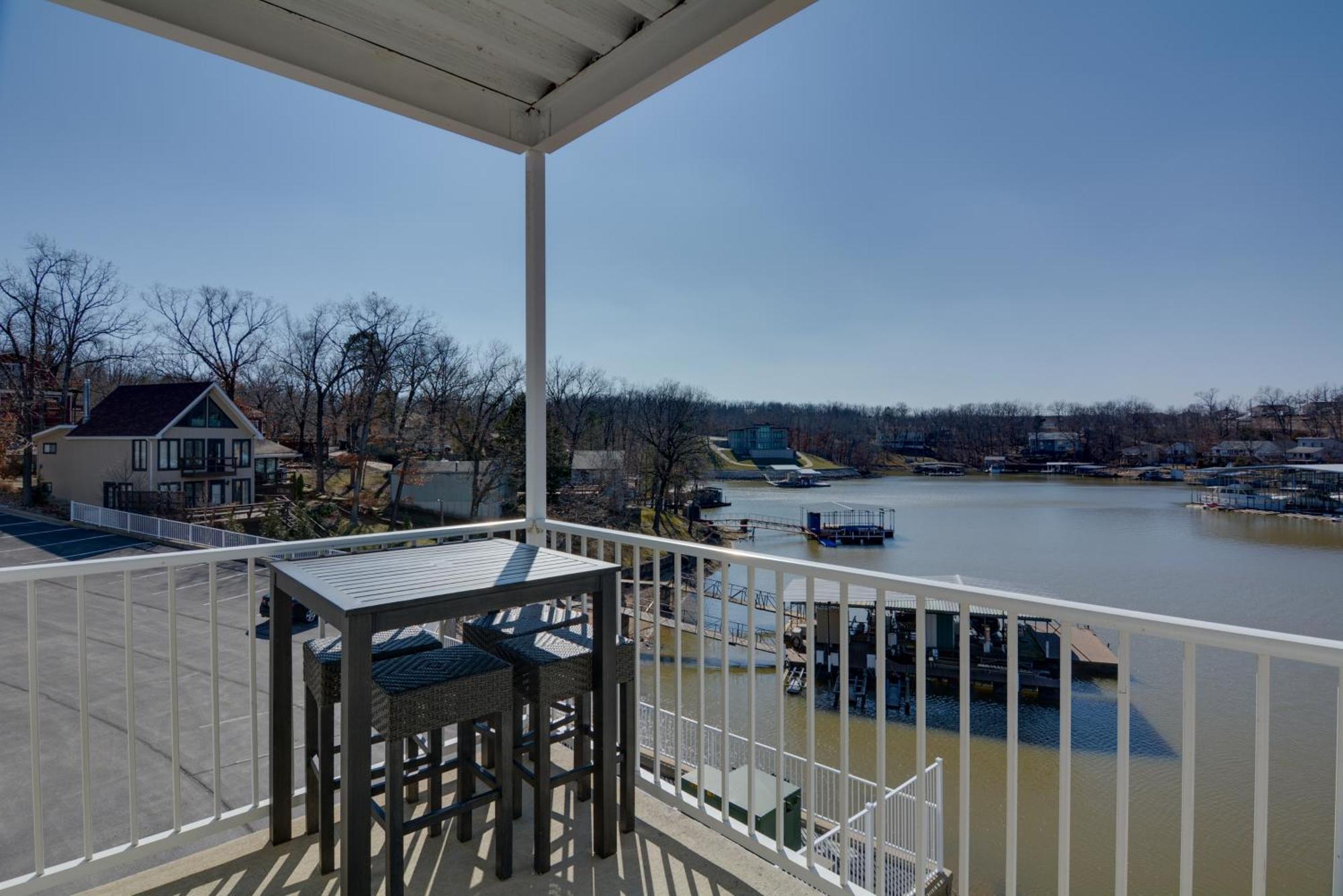 Lakefront Osage Beach Condo With Pool And Water Views! Exteriér fotografie